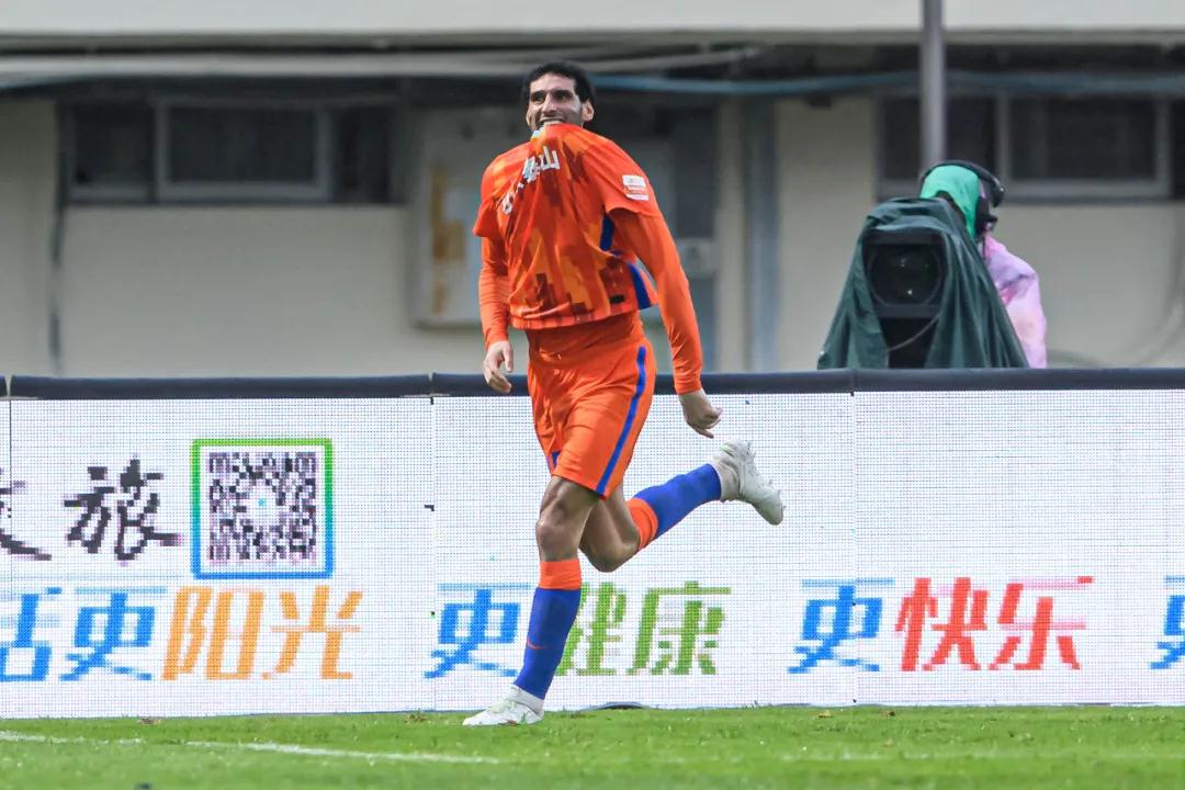 هداف الاهلي التاريخي في الدوري المصري